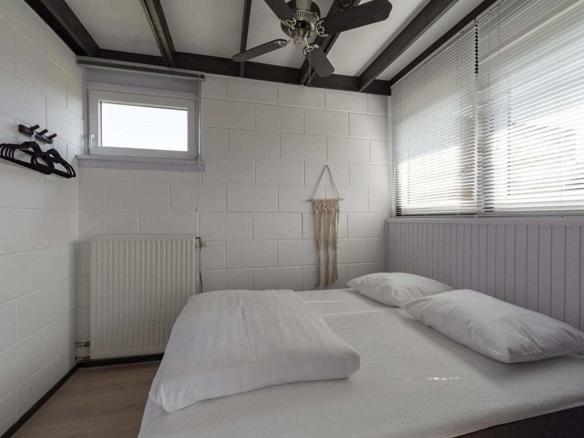 Attractive Bungalow With Modern Furnishings Sint Maartensvlotbrug المظهر الخارجي الصورة